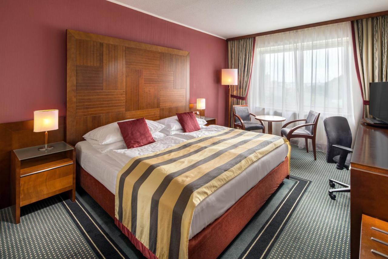 Hotel Quality Exhibition Centre