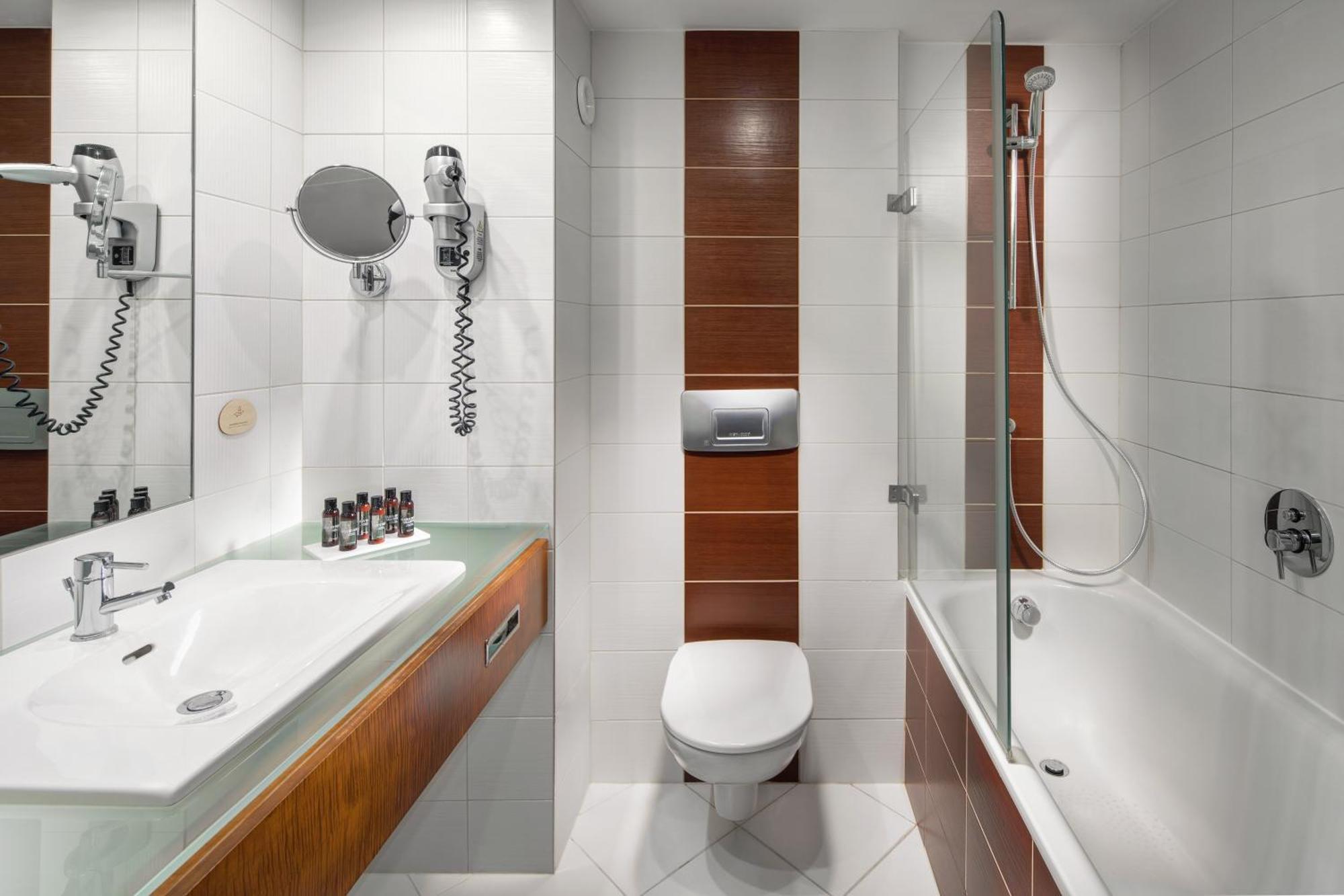 Quality Exhibition Centre Hotel 4*