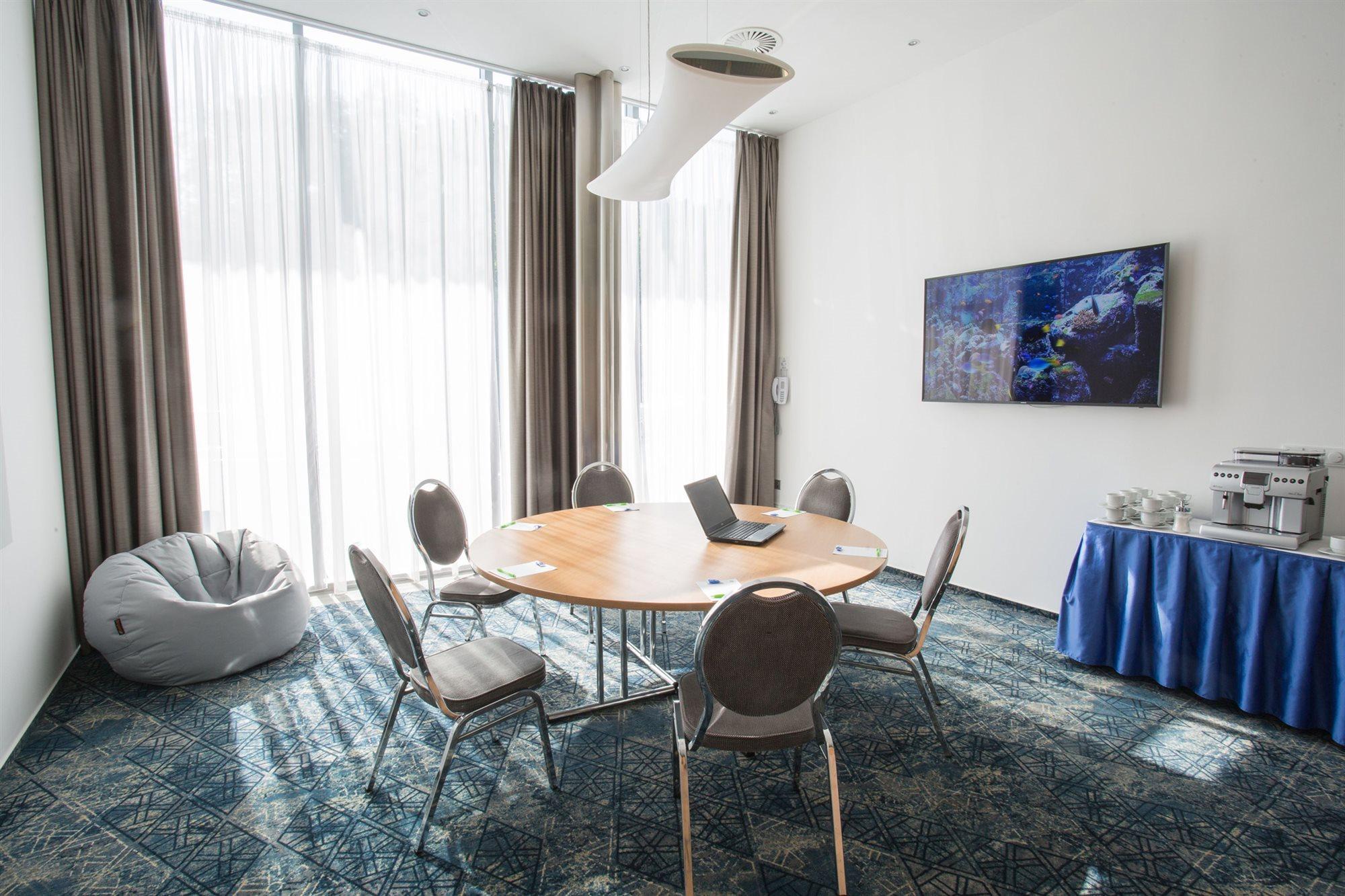 Quality Exhibition Centre Hotel 4*